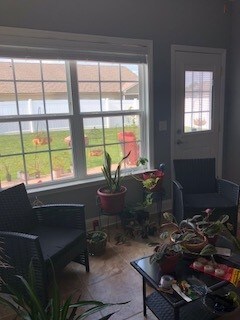 Building Photo - Fully Furnished Home