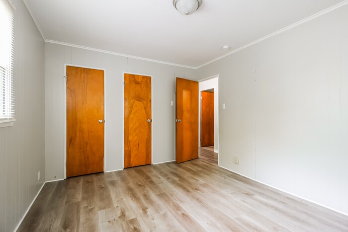 Building Photo - 6917 Sayler Ave