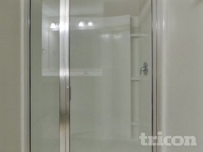 Building Photo - 1700 Allegheny Dr