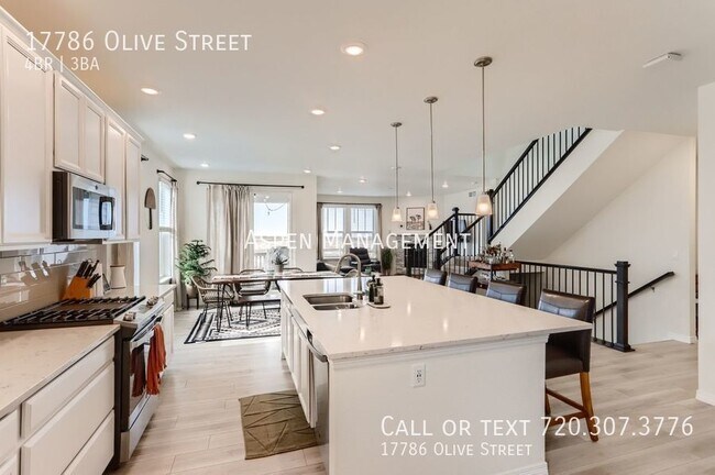 Building Photo - Bright and spacious 4BR, 3BA! Great location!