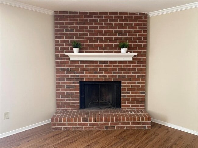 Building Photo - 2185 Palmyra Dr