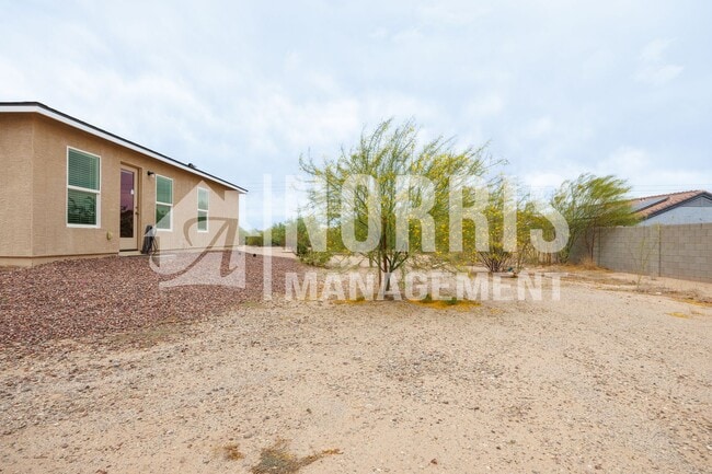 Building Photo - Beautiful New Home in Arizona City