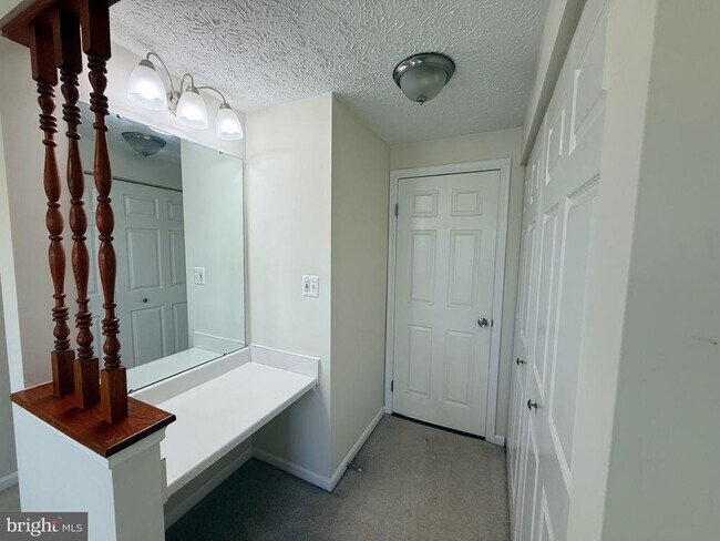 Building Photo - 8577 Blackfoot Ct