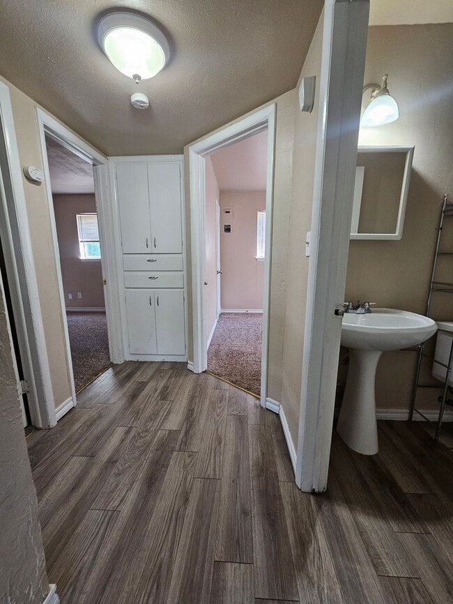 Building Photo - (3) Bed/(1) Bath Core Norman Rental Avail ...