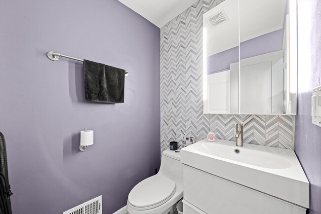 Building Photo - 8819 N Wisner St