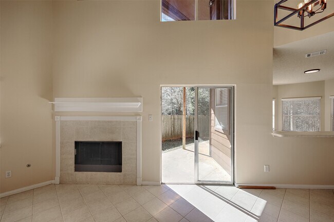 Building Photo - 1815 Tickner St