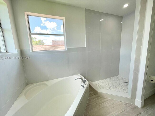 Building Photo - 239 NW 107th Ave