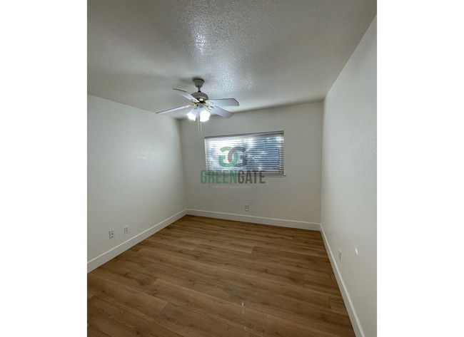 Building Photo - NOW AVAILABLE! Beautiful 3 Bedroom, 2 Bathroom Home Located in Ripon, CA