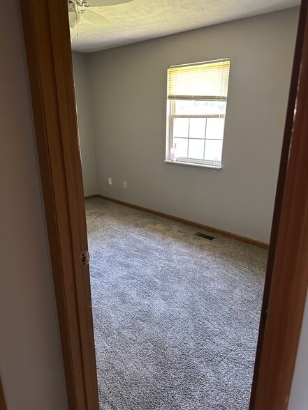 Building Photo - 107 Greenbrier Hls