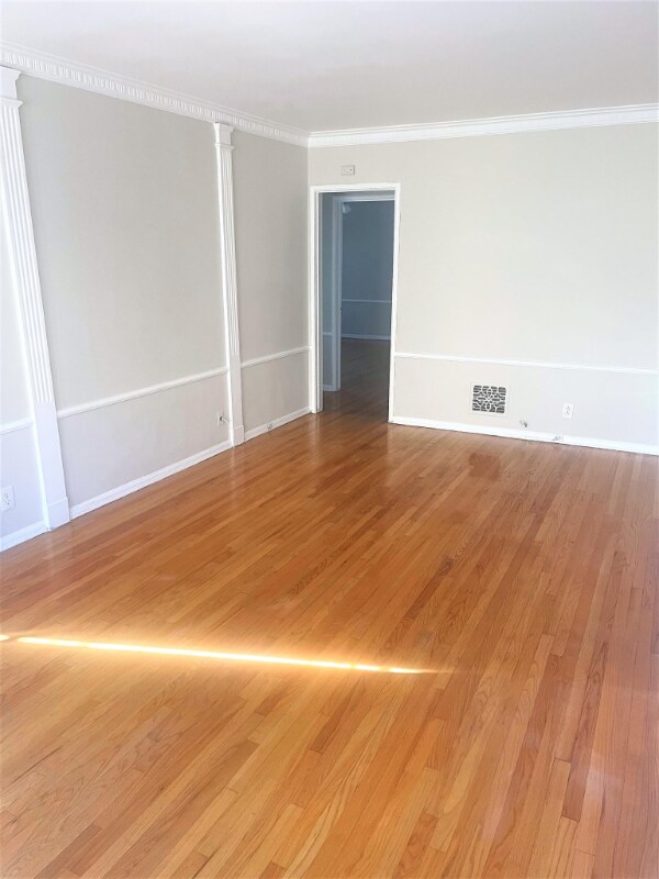 Building Photo - 225 S Gale Dr