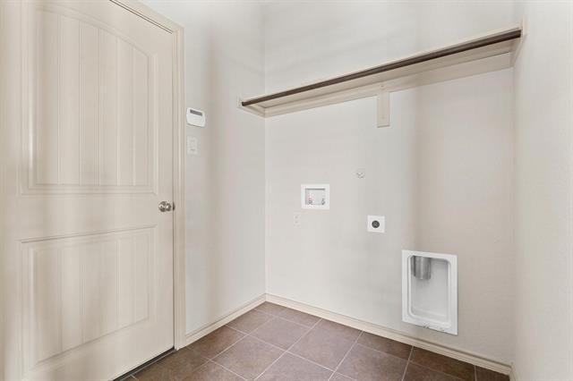 Building Photo - 6669 Friendsway Dr