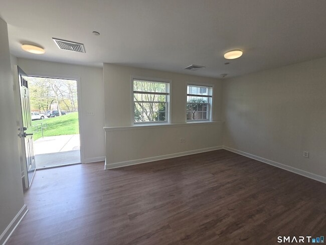 Building Photo - 2 Westwood Dr