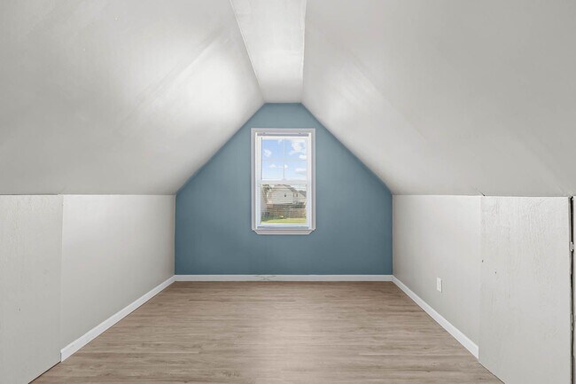 Building Photo - 3 Bed | 2.5 Bath | ~1,536 Sq Ft | Available for Rent