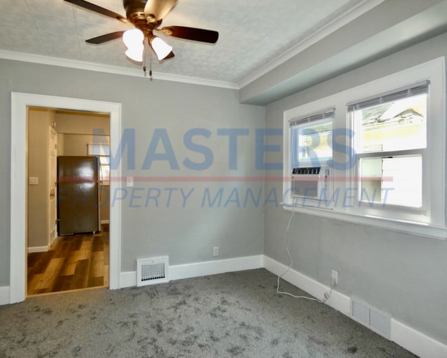 Building Photo - 229 Van Buren Ave
