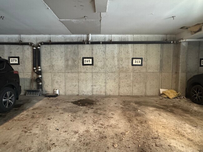 Building Photo - 285 Hildred Dr