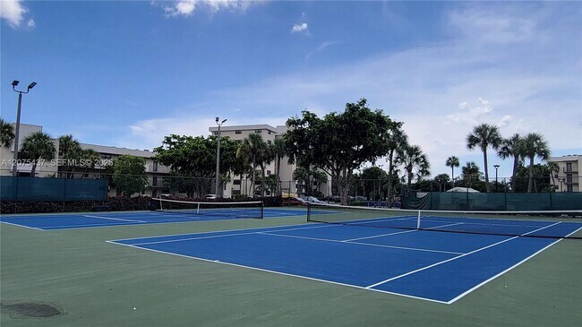 Building Photo - 2410 Deer Creek Country Club Blvd
