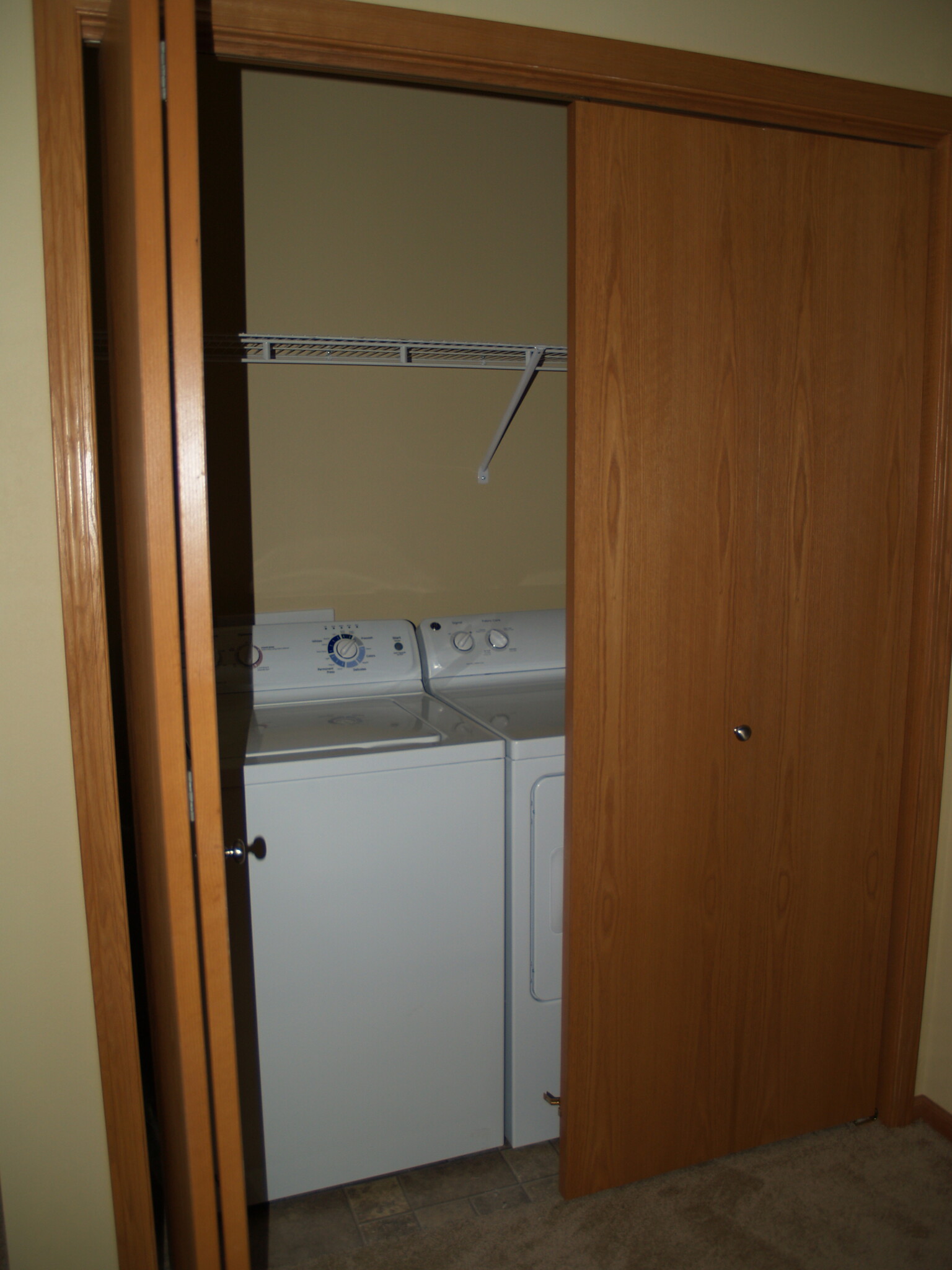 Washer/Dryer - 605 3rd Ave