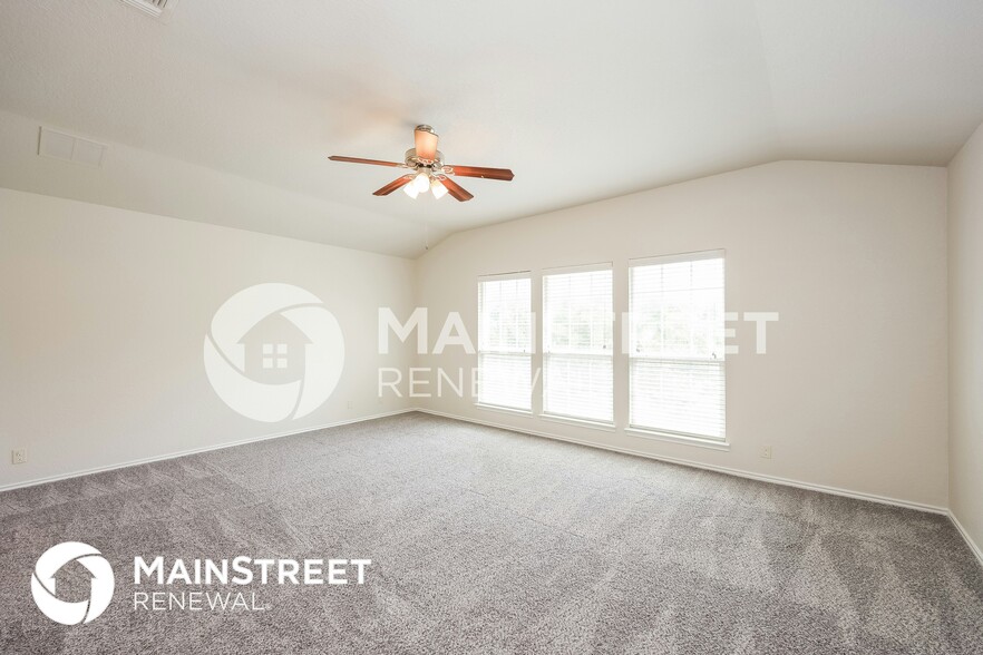 Building Photo - 12151 Karnes Way