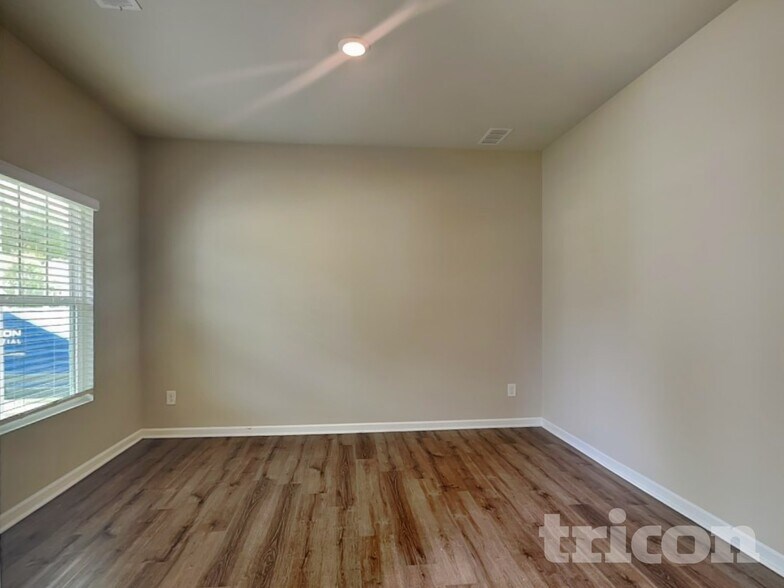 Building Photo - 15 Ridgewood Wy