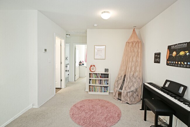 Building Photo - 138 Buttercup Bnd