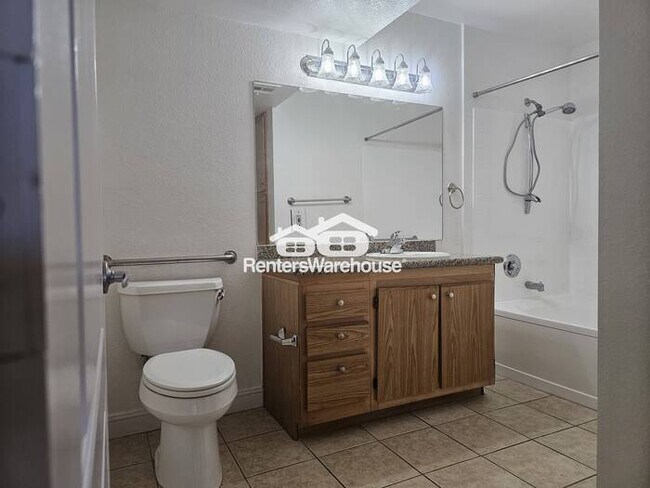Building Photo - Beautiful 1-bedroom, 1-bathroom condo