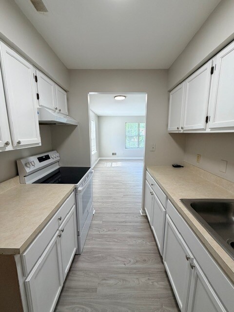 Building Photo - 31A Revelle St