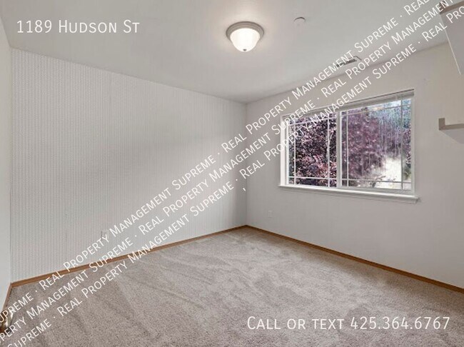 Building Photo - 1189 Hudson St