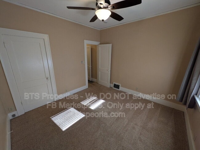 Building Photo - 3612 North Harvard Avenue