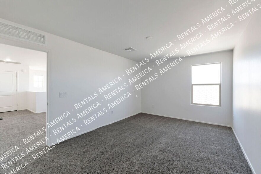 Building Photo - 6952 W Hedge Rose Dr