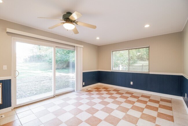 Building Photo - 1148 Lanette Dr