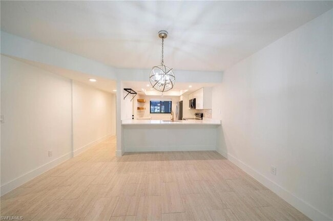 Building Photo - 17456 Silver Fox Dr