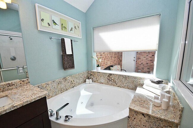 Building Photo - 1103 Parkhaven Ln