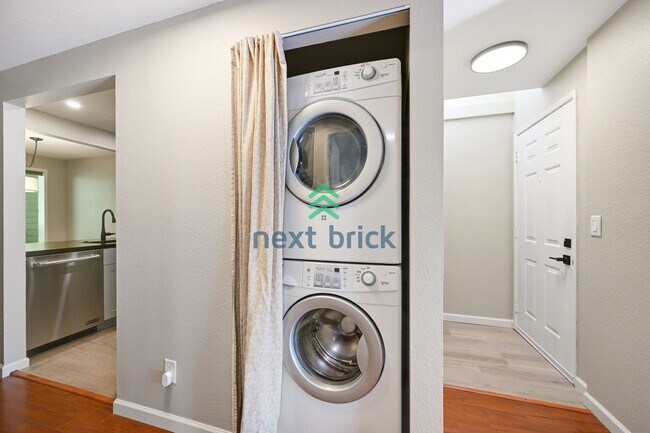 Building Photo - Beautiful home with 1 bed, 1 bath for rent