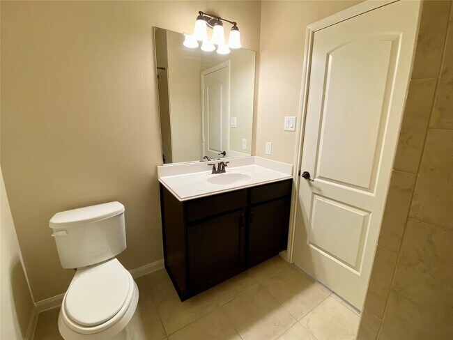 Building Photo - 7639 Daisy Port Ln