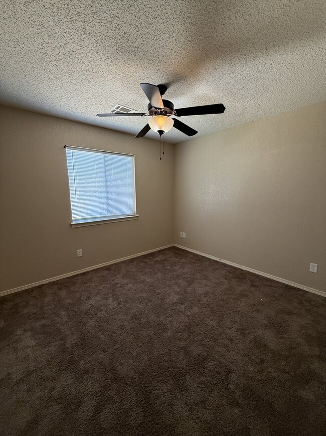 Building Photo - 14345 Desert Sage Dr