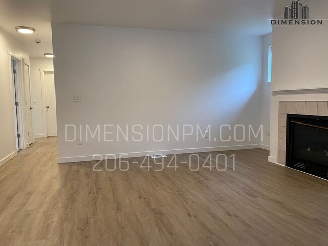 Building Photo - Stylish 4 Bedroom, 2 Bathroom Home with Great Layout