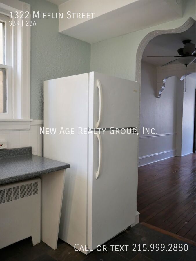Building Photo - 1322 Mifflin St