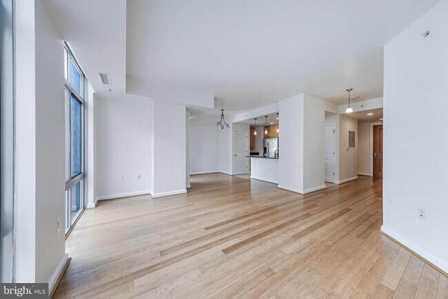 Building Photo - 11990 Market St