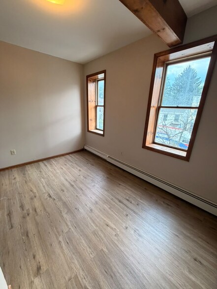 Building Photo - 373 3rd St