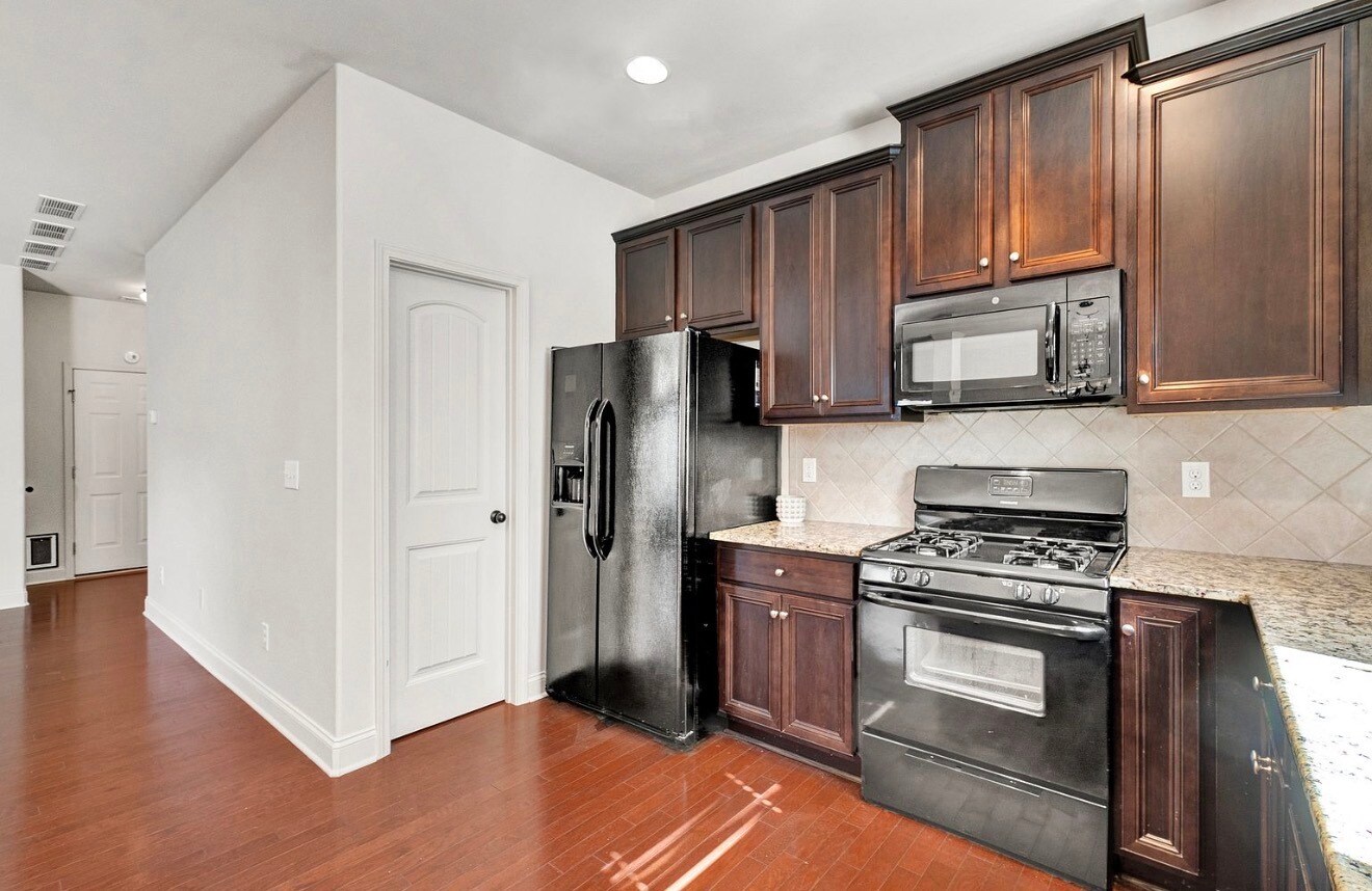 Building Photo - 257 Meadow Blossom Way
