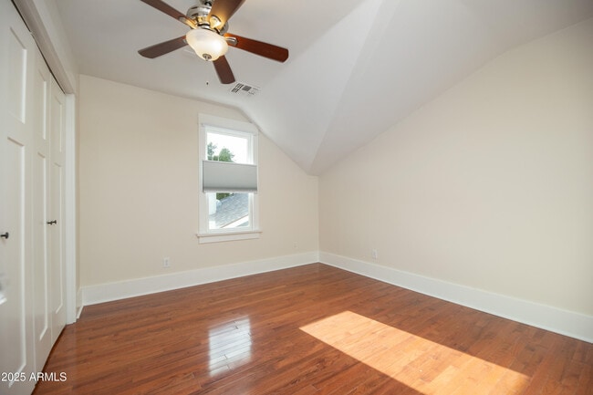 Building Photo - 69 W Lynwood St