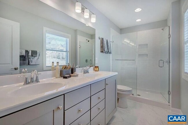 Building Photo - 314 Huntley Ave