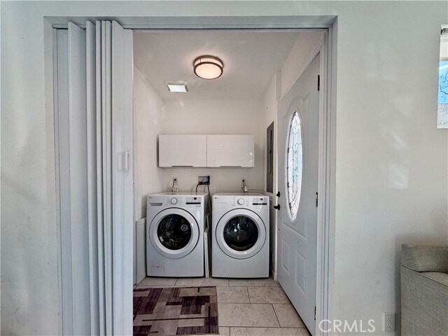 Building Photo - 3585 Ambrose Cir