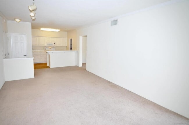 Building Photo - 10840 Scripps Ranch Blvd