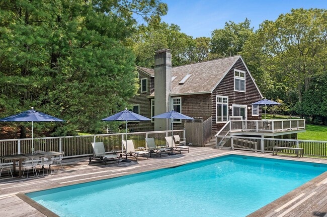 Building Photo - 12 Lantern Ln