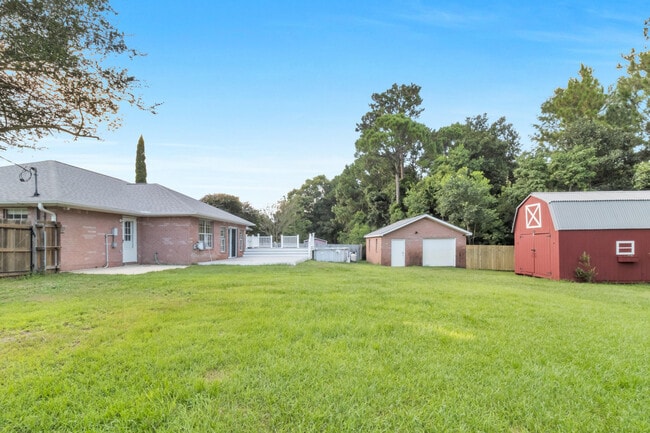 Building Photo - 2500 Bluewater Dr