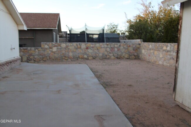 Building Photo - 12477 Sombra Fuerte Dr