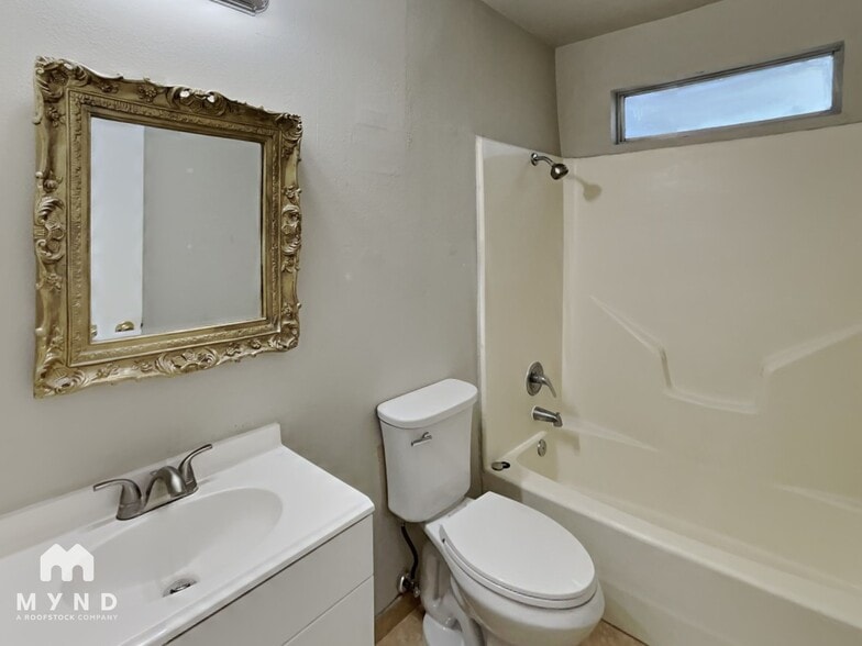 Building Photo - 6204 Duchess Dr