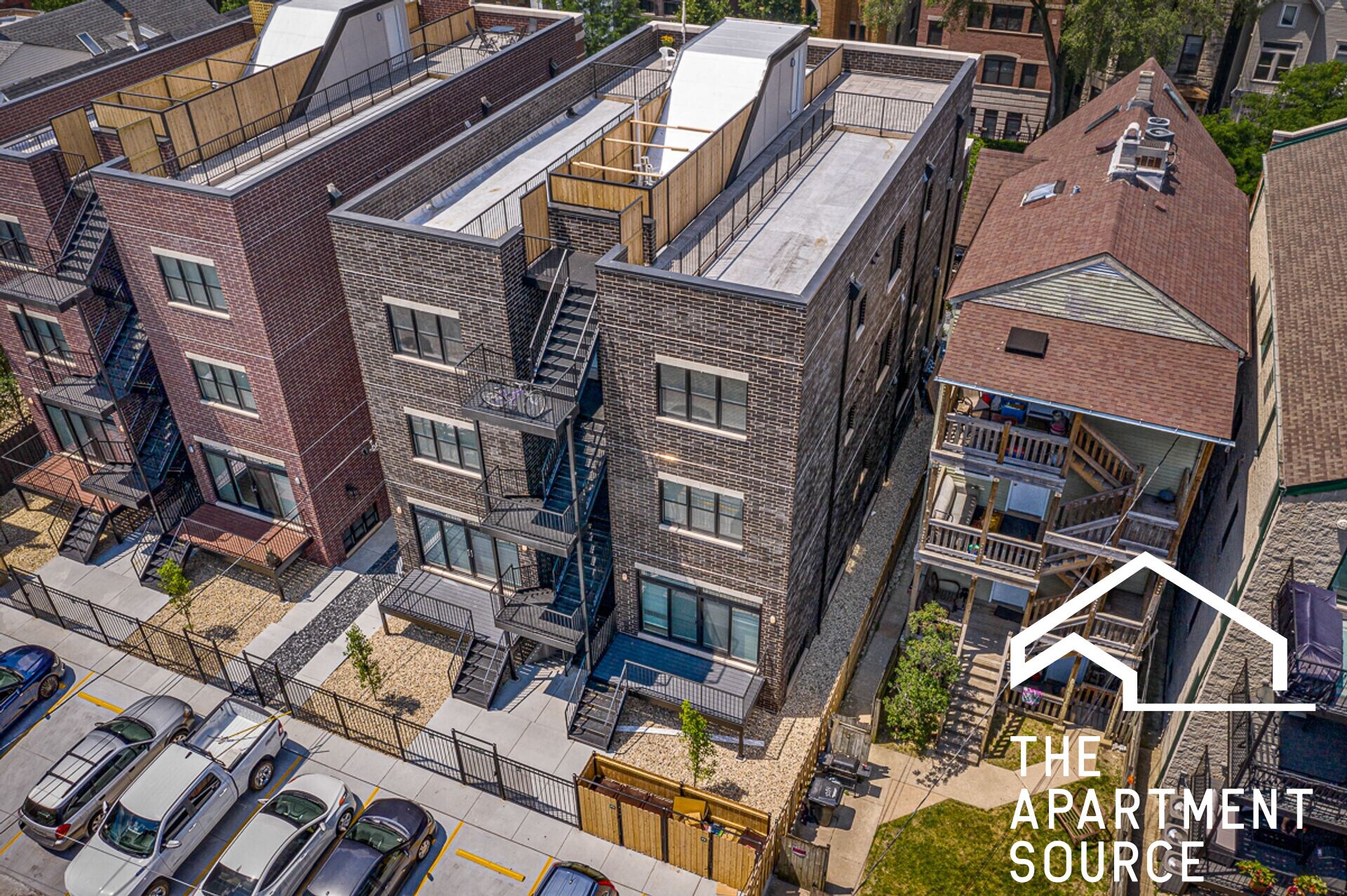 Building Photo - 3347 N Kenmore Ave