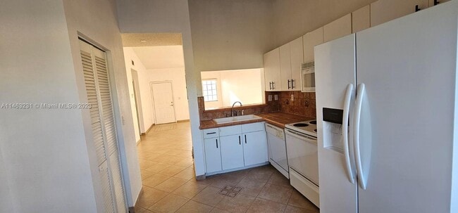 Building Photo - 6725 SW 130th Pl